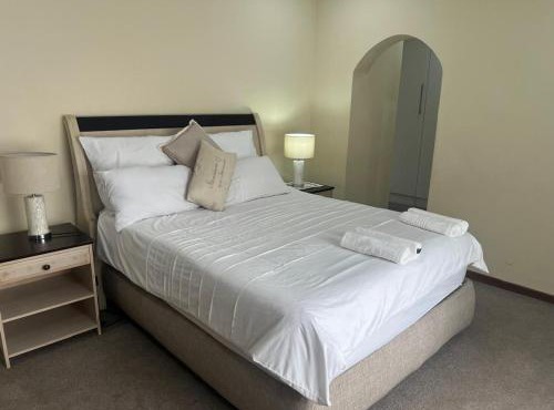 Airport view motel in Kempton Park