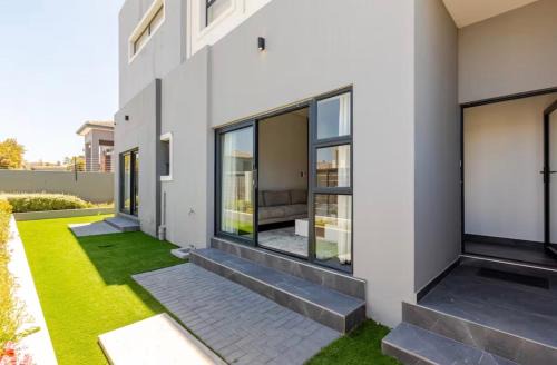 Cottage apartment 16 Dulwich Crescent in Cape Town