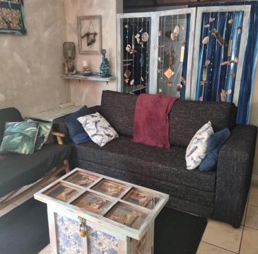 Tweni Strandloper Cottage in Umtentweni