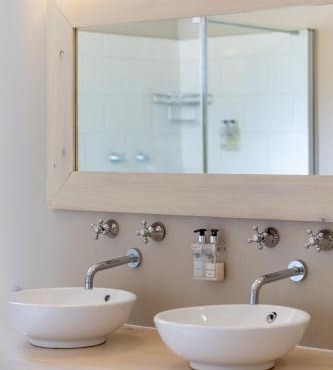 Five Mountains Guest Farm & Spa in Wellington