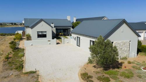 Lagoon Ocean Lodge Waterfront Luxury Benguela Cove in Vosburg