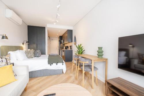 Paarl Studio 138 - Ultra Modern Apartment with AC and onsite Parking in Paarl