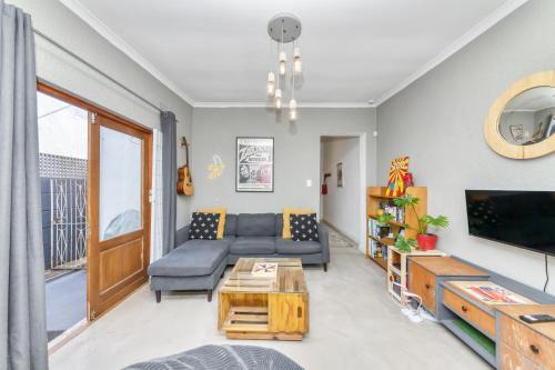 Modern and Stylish 2 BD House in Claremont in Cape Town