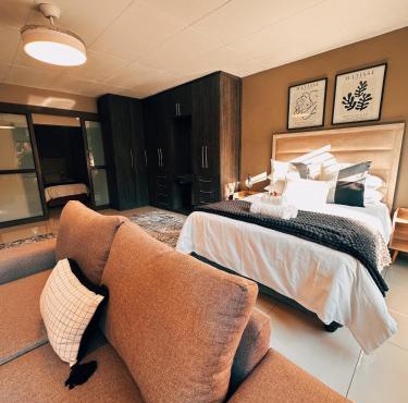 Lemon & Blue Guest House in Welkom