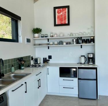 Hillandale Huddle - modern forest cabin near Plett in Plettenberg Bay