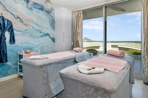 Dolphin Beach Hotel Self Catering Apartments