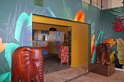 305 Hotel in Amanzimtoti