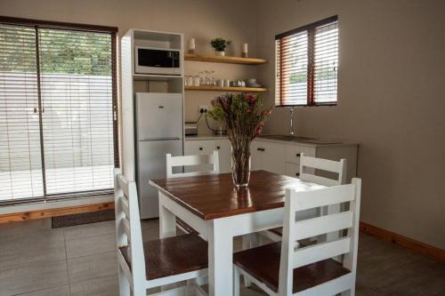 Sol Montis Guest Cottage in Paarl