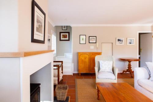 33 Strawberry Lane - Studio and Cottage in Cape Town