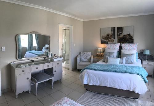 Bay Breeze Guesthouse Selfcatering in Gordonʼs Bay